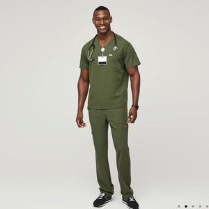 Dark olive figs scrubs set